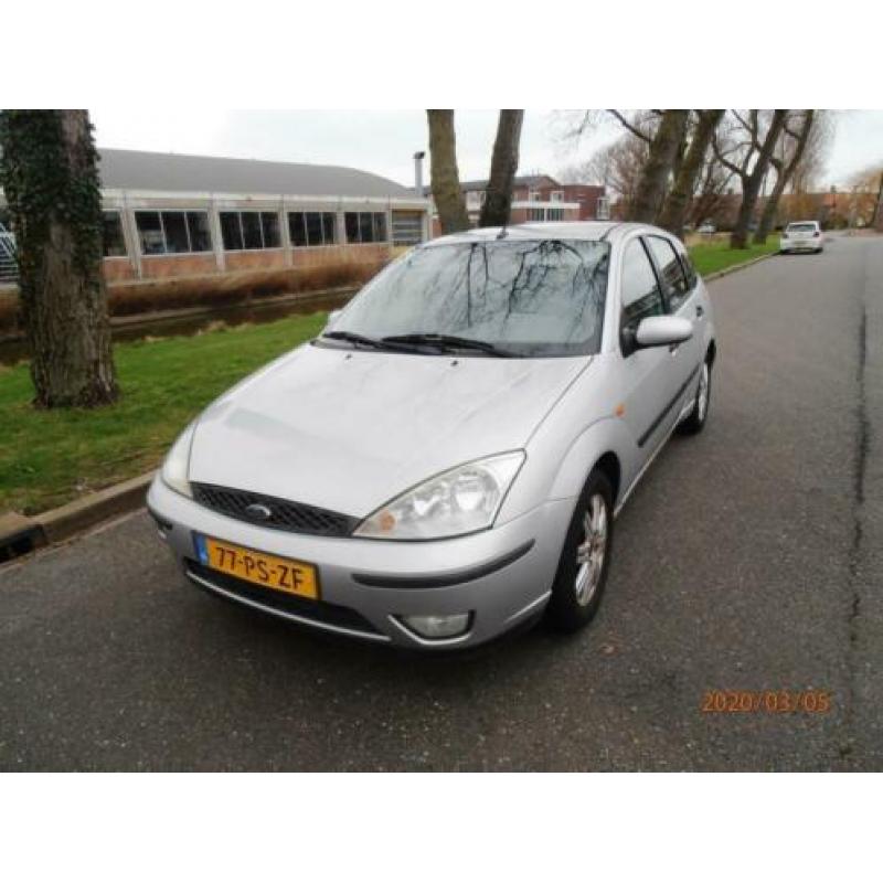 Ford Focus 1.6 I Ghia 2004 Grijs