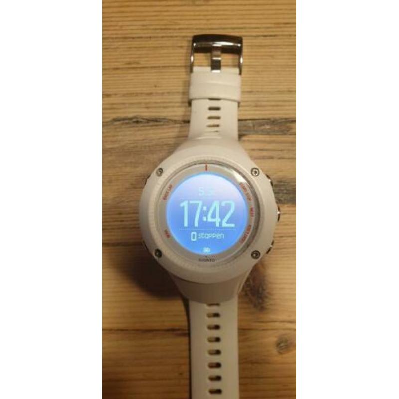 Suunto ambit 3 run, wit. Zgan. Je ideale trainingsmaatje.