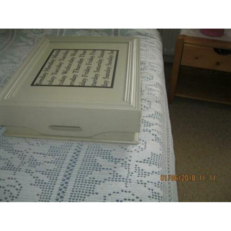 mooie houten doos/kandelaars/kastje/plantenbak