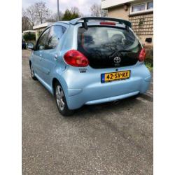 Toyota Aygo 1.0 12V 5drs / dealer onderhouden/full options