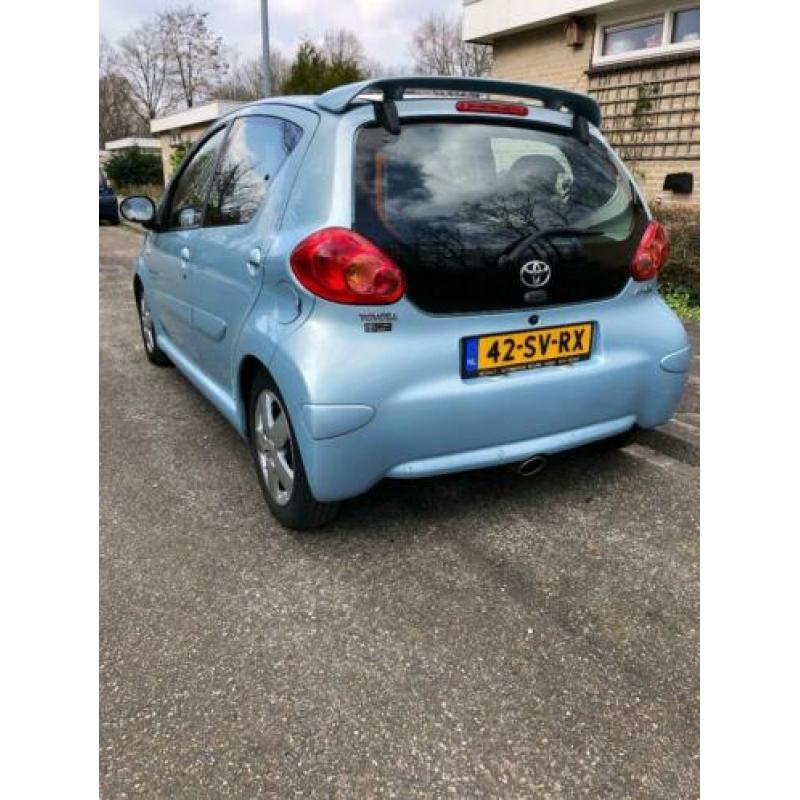 Toyota Aygo 1.0 12V 5drs / dealer onderhouden/full options