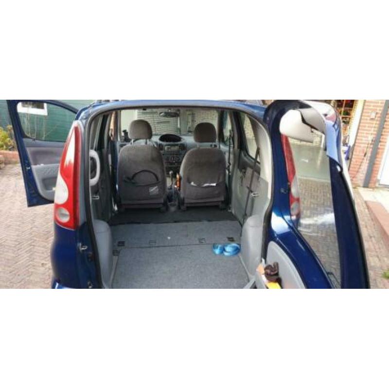 Toyota Yaris Verso 1.3 16V VVTI 5-deurs met airco + trekhaak