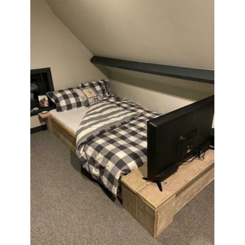 Stapelbed met lade en optie voor derde bed