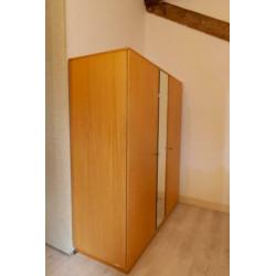 GRATIS Kledingkast massief retro jaren 60 vintage
