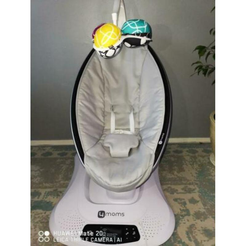 Grijze elektrishe schommelstoel, 4moms mamaroo