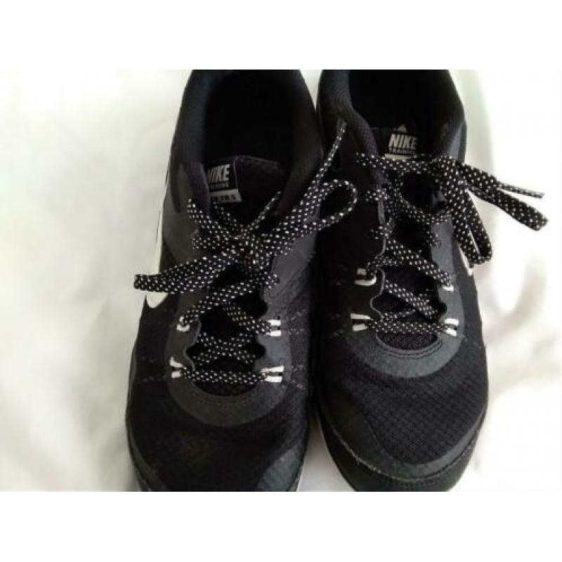 Zwarte NIKE sneakers 38,5