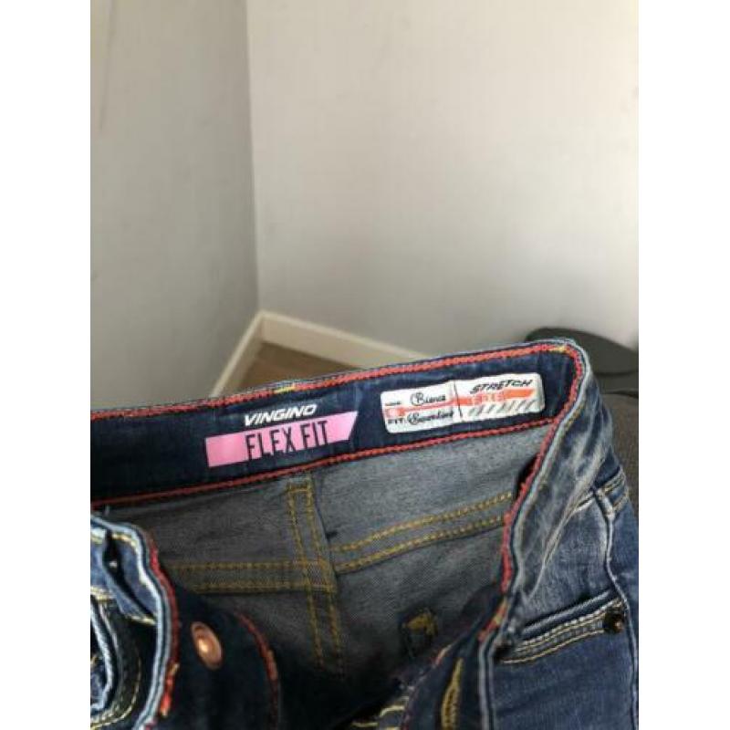 Twee Vingino Flex fit spijkerbroeken jeans meisje maat 110