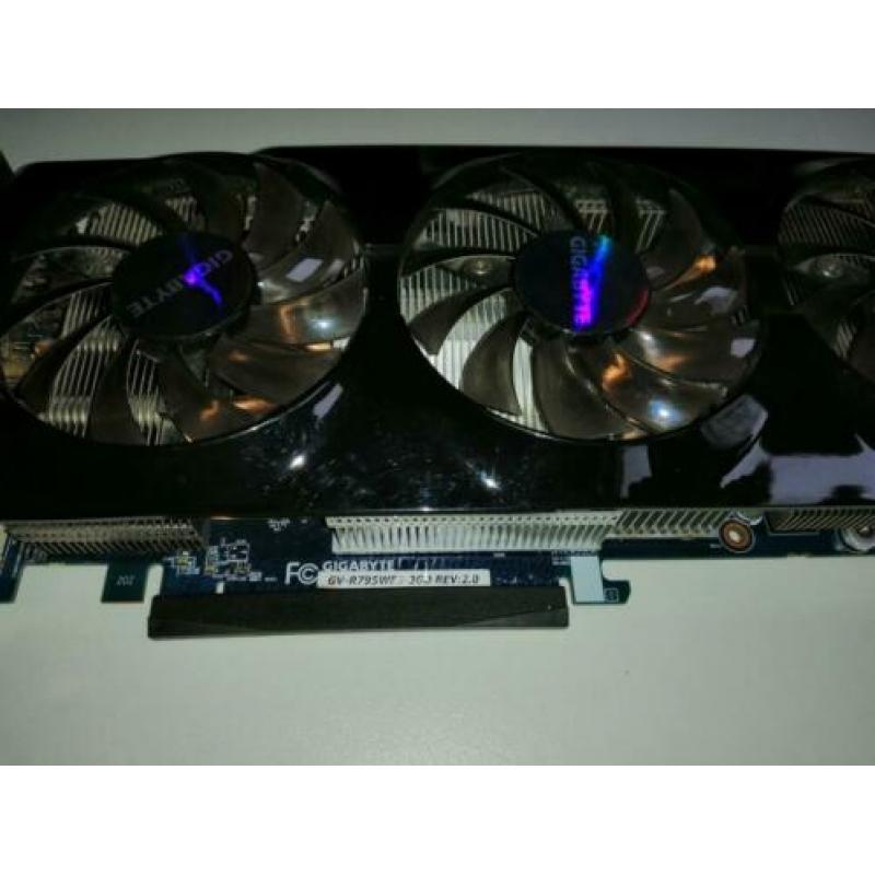 Gigabyte AMD Radeon HD 7950 3Gb