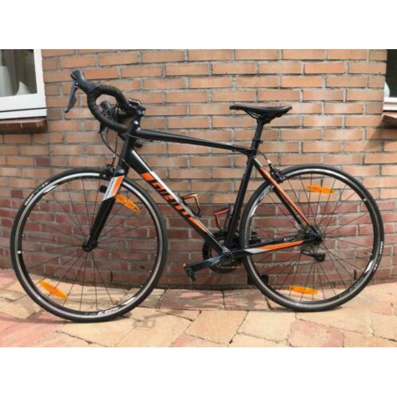 Giant Contend 1 2018 maat M/L