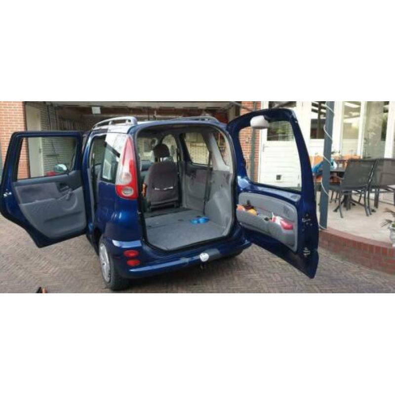 Toyota Yaris Verso 1.3 16V VVTI 5-deurs met airco + trekhaak