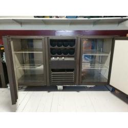 Buffet koeling met flessennest.