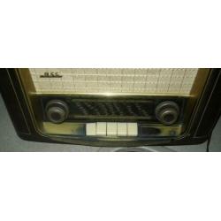 Oude Radio Van Bakeliet Type 955 W /3D.