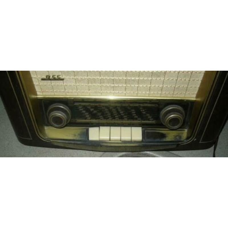 Oude Radio Van Bakeliet Type 955 W /3D.