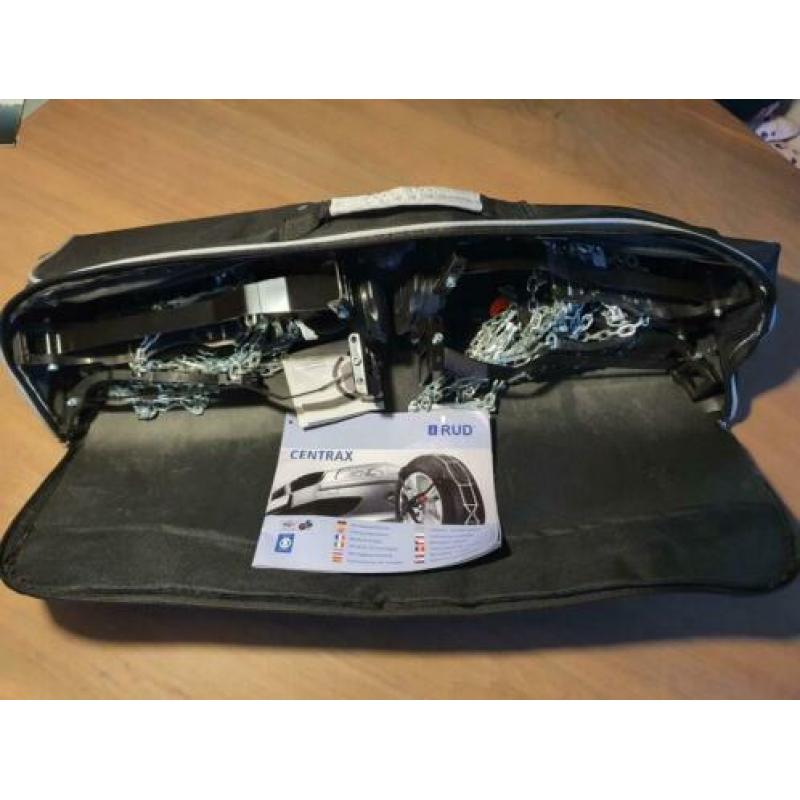 RUD Centrax N899 Loopvlak sneeuwketting o.a. XC90 / Model X