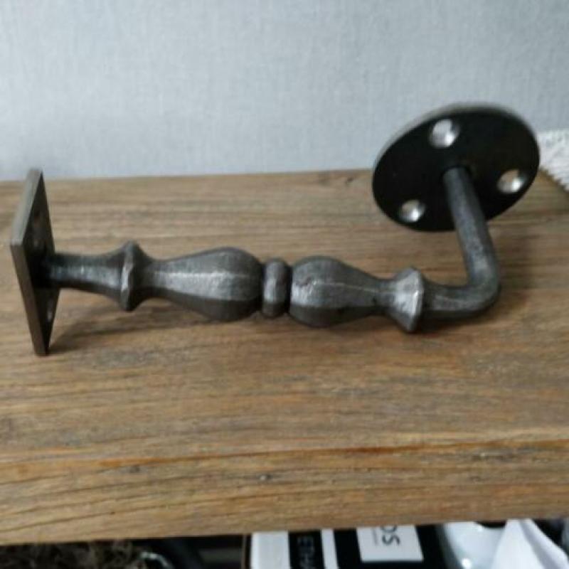 Nieuw! 4 echte smeedijzeren leuningdragers