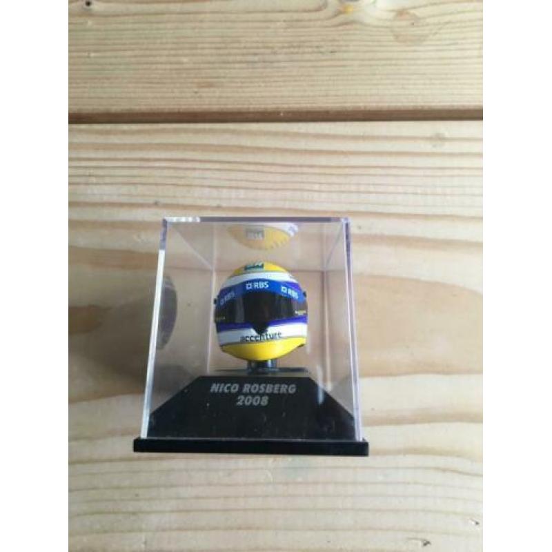 Nico rosberg helm 1:8