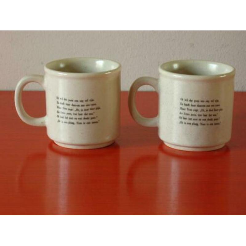 Set van 2 retro vintage Ot en Sien mokken van aardewerk