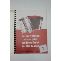 Trekzak les/muziekboeken met CD’s.
