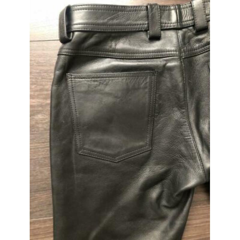 Leren broek (jeans model). Maat 34