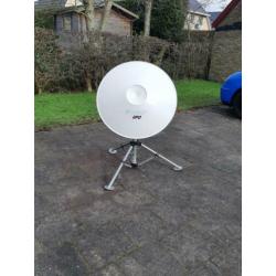 Luxe schotelantenne voor caravan of camper of balkon