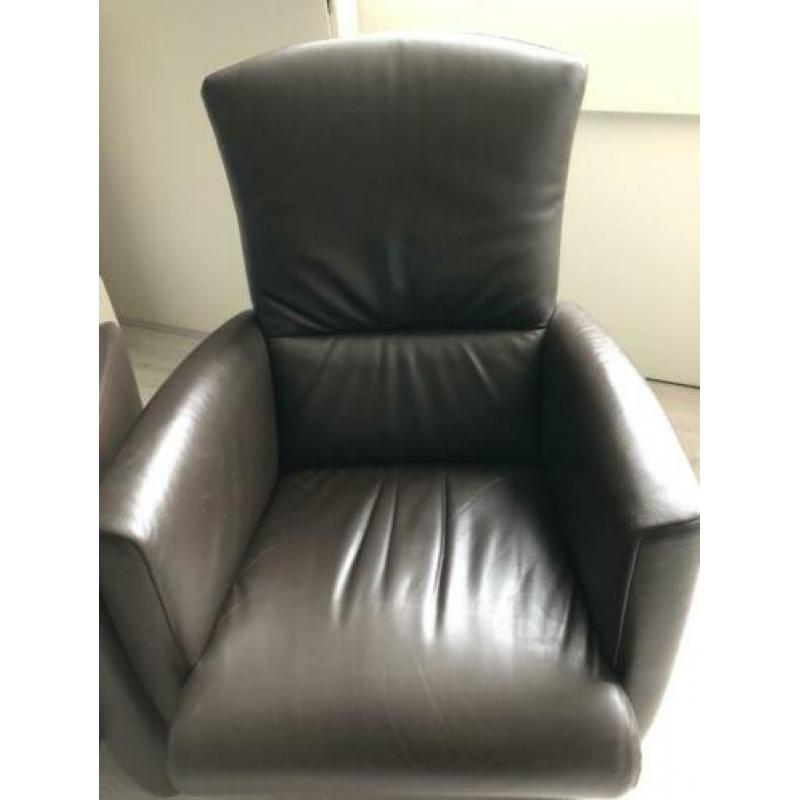 2 leren jori fauteuils met lendesteun (prijs voor 2 stoelen)