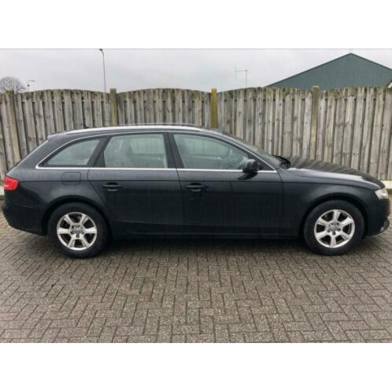 Audi A4 2.0 TDI 88KW Avant 2010 NAVI PDC