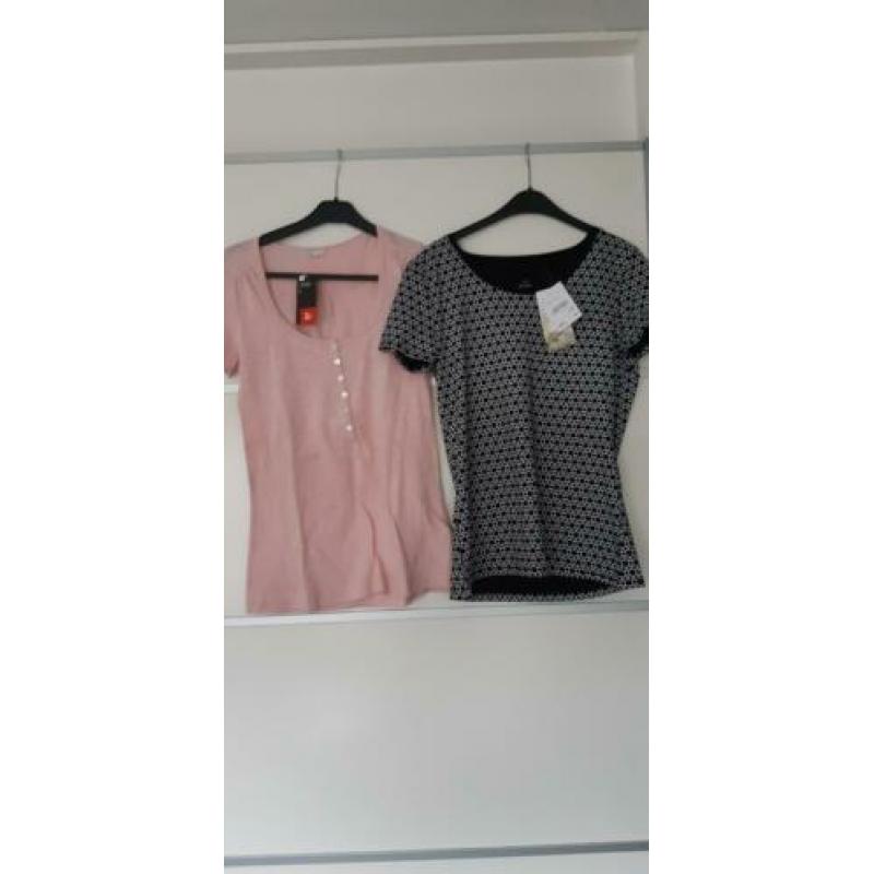 Pakket nieuwe kleding. Jurken en t shirts S/36