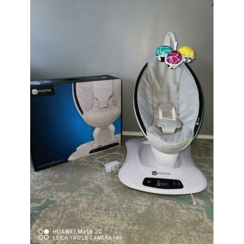 Grijze elektrishe schommelstoel, 4moms mamaroo