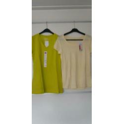 Pakket nieuwe kleding. Jurken en t shirts S/36