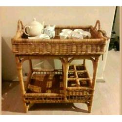 Rotan theetafel met afneembaar dienblad