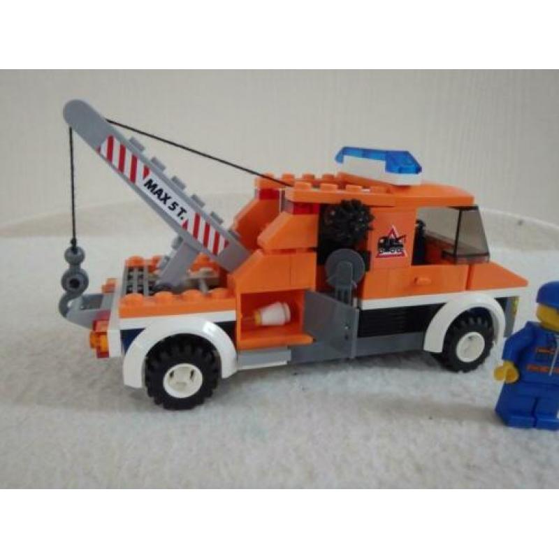 Lego 7638 city takelwagen, compleet met boekje.