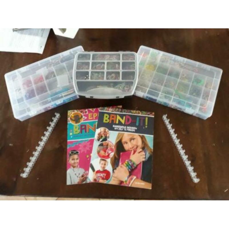 Loom band it knutselen ...urenlang plezier !