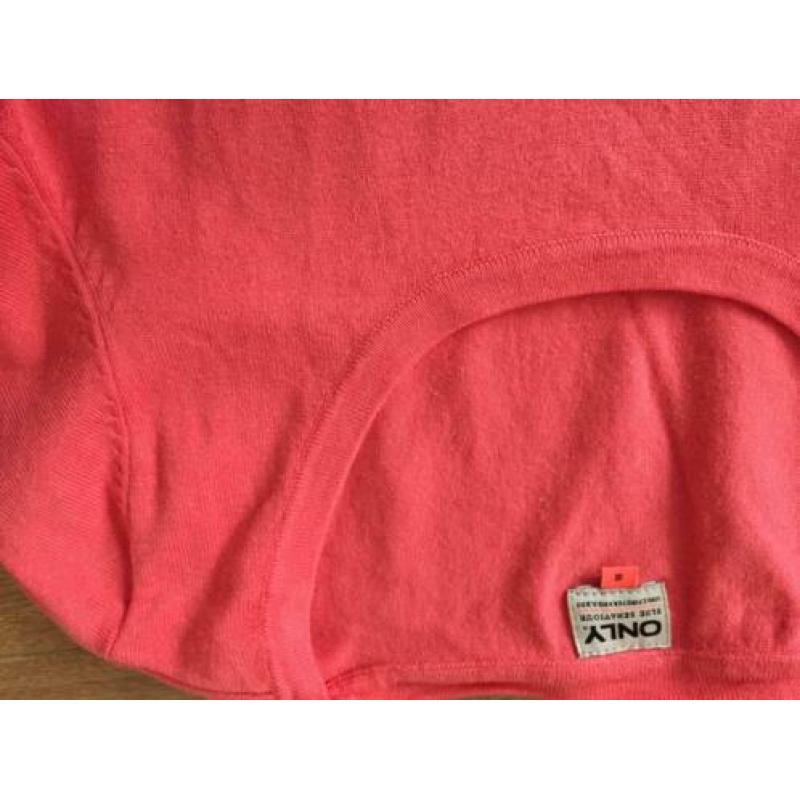 2x Only truien maat S €8 per stuk Nieuw