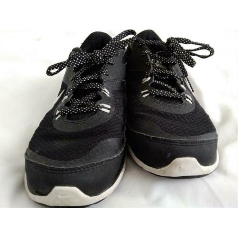 Zwarte NIKE sneakers 38,5