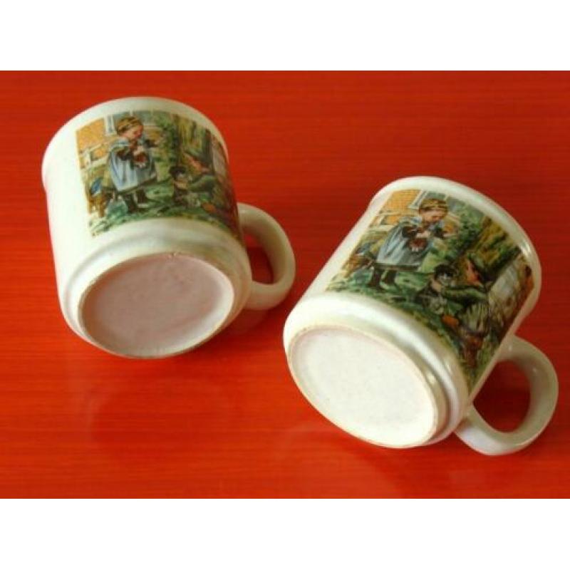 Set van 2 retro vintage Ot en Sien mokken van aardewerk