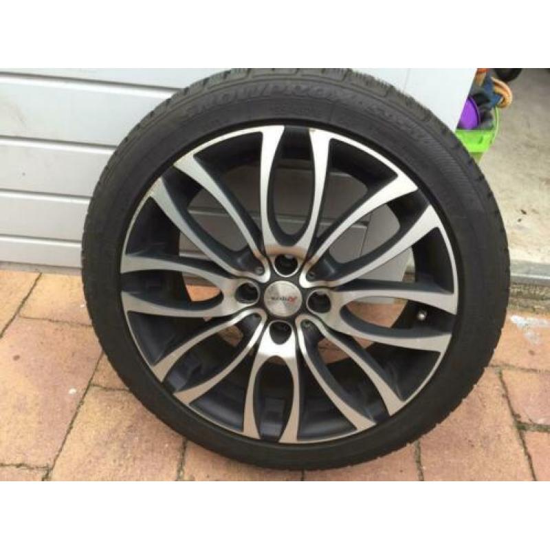 4 Luxe velgen met winterbanden te koop