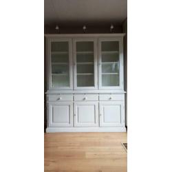 roomwitte buffetkast (handgemaakt!)