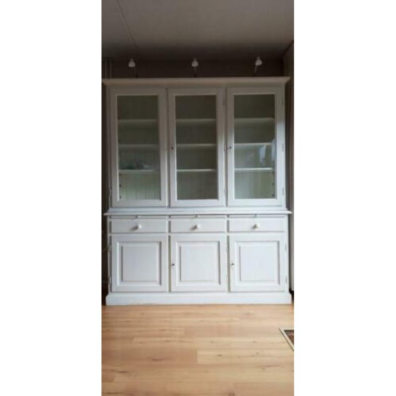 roomwitte buffetkast (handgemaakt!)