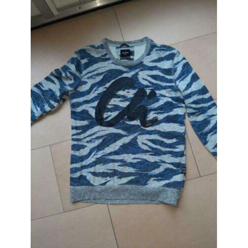 Chasin sweater mt. L