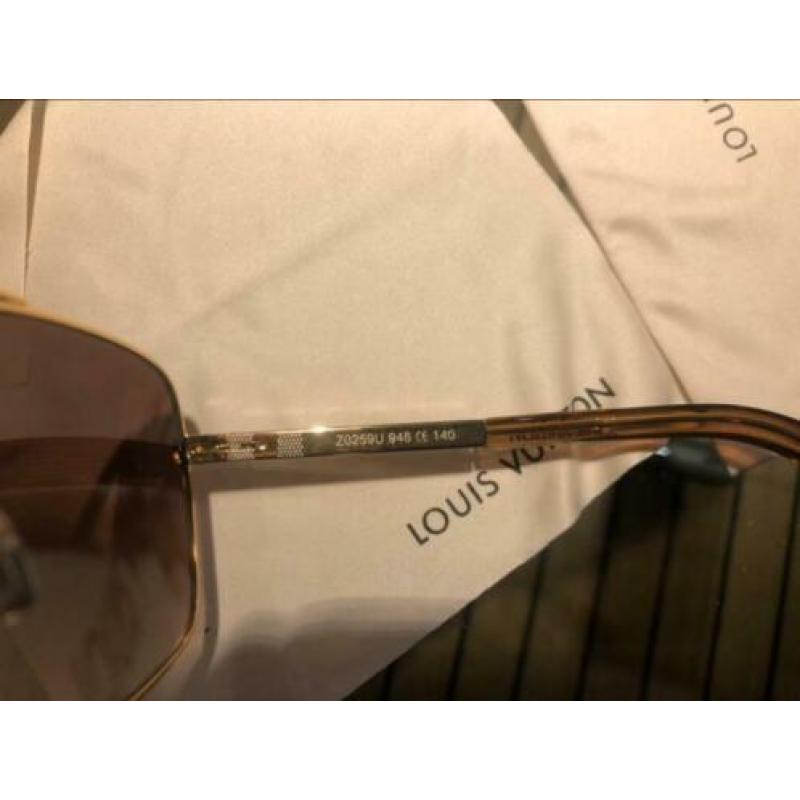 Louis Vuitton attitude goud