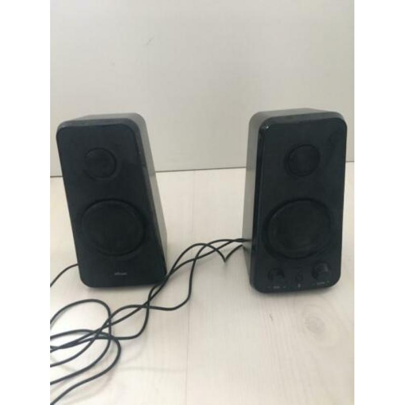 2x speakerset van Trust Tytan
