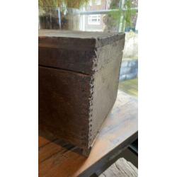 Oude houten kist