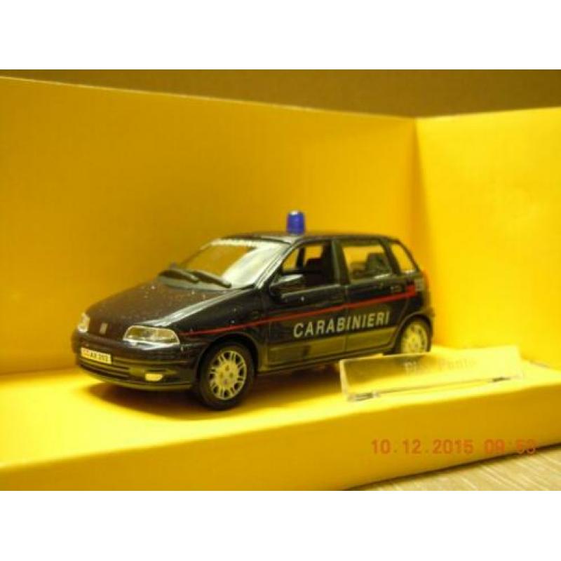 Fiat Punto Carabinieri. Model nieuw in doos.
