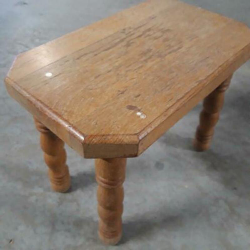 Melkkrukje klein tafeltje bijzettafeltje mini tafel