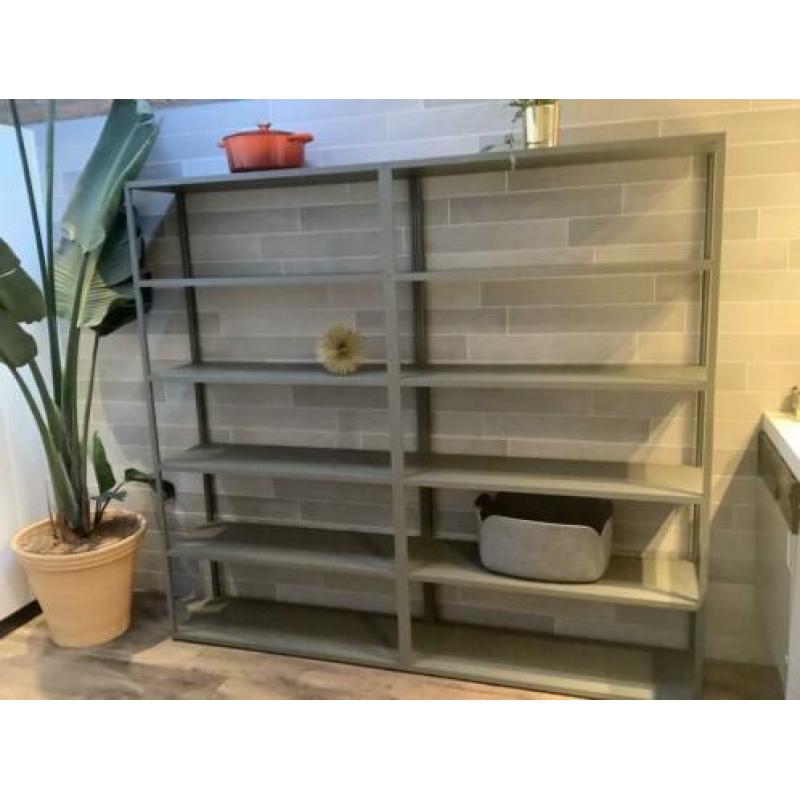 Schitterende Hay new order kast