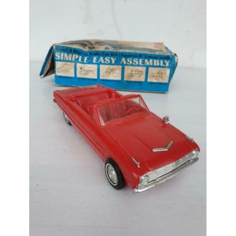 oldtimer ford falcon cabriolet 1963 brocante retro dinky