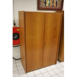 Vintage jaren '60/'70 kledingkast