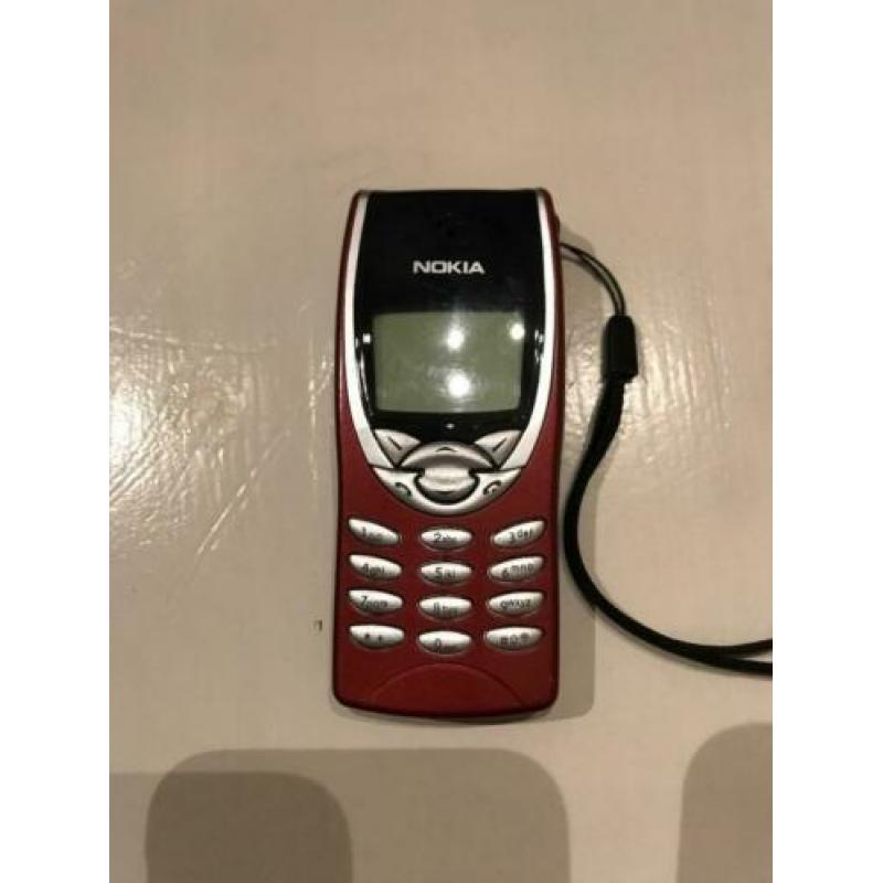 Nokia 8210 simlockvrij + verzending