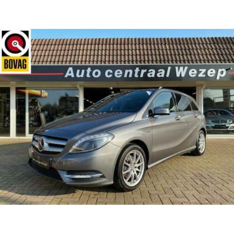Mercedes-Benz B-Klasse 180 Prestige blueEFFICIENCY / Navigat