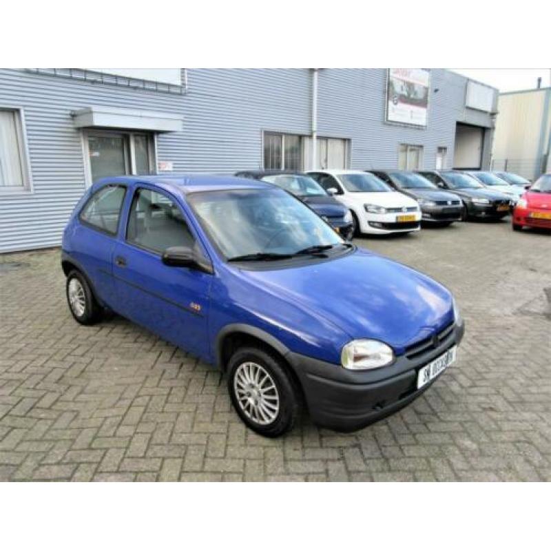 Opel Corsa 1.4i Eco nwe apk nwe achterbanden nap cd speler u